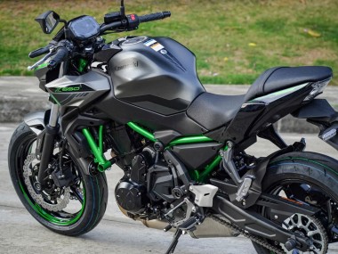 Carénages Moto Kawasaki Ninja Z650 2020-2023 - Noir Vert