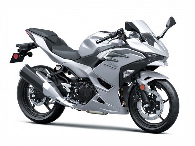 Carénages Moto Kawasaki Ninja 500 EX500R 2024-2025 - Argent Métallisé Ninja