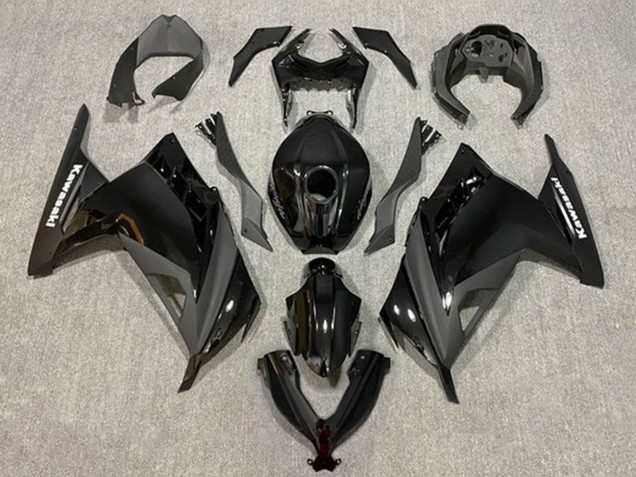 Carénages Moto Kawasaki EX300 2013-2017 - Noir Brillant Noir Mat